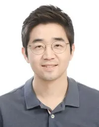 방송PD인 최평순의 대표 이미지
