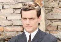 배우인 안토니 파울리치의 대표 이미지