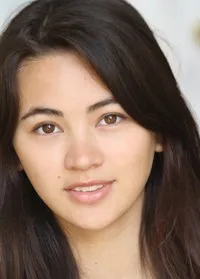 영화배우인 제시카 헨윅의 대표 이미지