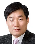 대학교수인 이근의 대표 이미지