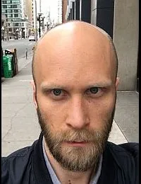 편집인 에릭 안데르손의 대표 이미지