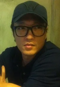 영화감독인 윤모의 대표 이미지