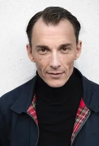 배우인 마크 가소트의 대표 이미지