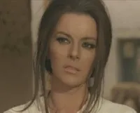 배우인 지오반나 랄리의 대표 이미지