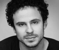 배우인 타키 사울의 대표 이미지