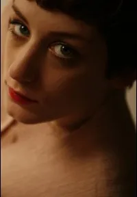 배우인 소피아 지오르고바실리의 대표 이미지