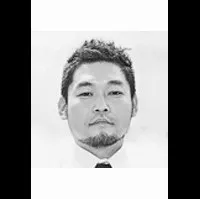 배우인 카지 코지의 대표 이미지
