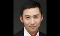 연극배우인 김명일의 대표 이미지