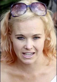 배우인 크류 보일런의 대표 이미지