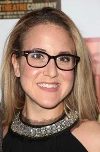 배우인 젠 해리스의 대표 이미지