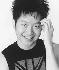 배우인 시몬 웅의 대표 이미지