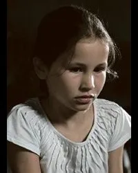 배우인 이사벨 스토컬의 대표 이미지