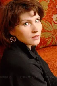 배우인 스베틀라나 카미니나의 대표 이미지