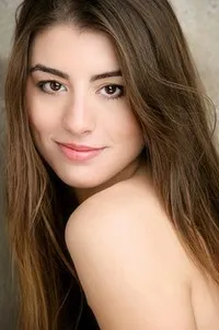 영화배우인 도미닉 가르시아 로리도의 대표 이미지