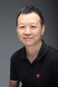 감독, 각본인 마이클 캄의 대표 이미지