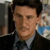 배우, 감독, 각본인 지오르지오 티라바시의 대표 이미지