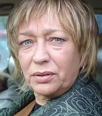 배우인 에바 시쿨스카의 대표 이미지