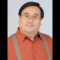 배우인 나위의 대표 이미지