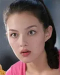 모델인 미아 케이의 대표 이미지