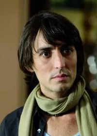 배우인 도미니크 얀의 대표 이미지