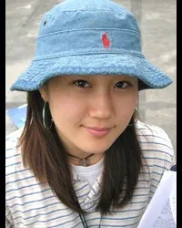 감독, 각본인 최윤희의 대표 이미지