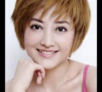 배우인 려평의 대표 이미지