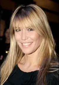 배우인 라켈 메로뇨의 대표 이미지