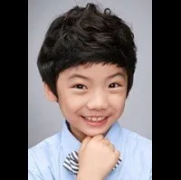 탤런트인 김단율의 대표 이미지