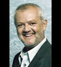 감독, 각본, 배우인 페르 팔레센의 대표 이미지