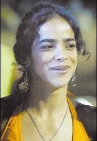 배우인 키카 페리아스의 대표 이미지