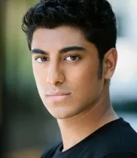 영화배우인 리테쉬 라잔의 대표 이미지