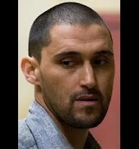 배우인 압델가포르 엘라지즈의 대표 이미지