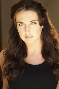 배우인 안나 아니시모바의 대표 이미지