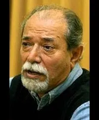 배우인 알리 나시리안의 대표 이미지