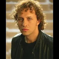 배우, 오페라 가수인 미카일 페트렌코의 대표 이미지