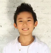 배우인 차윈 리키티아레온퐁의 대표 이미지