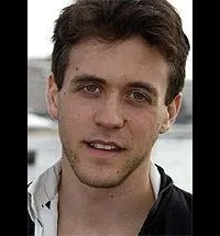 영화배우인 애슐리 주커만의 대표 이미지