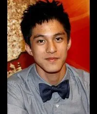 영화배우인 황위엔의 대표 이미지