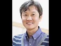 탤런트, 연극배우, 영화배우인 윤효식의 대표 이미지