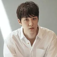 영화감독인 이충현의 대표 이미지