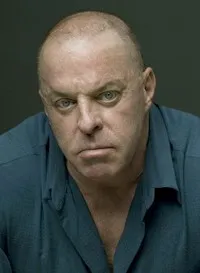 배우인 네빌 아챔볼트의 대표 이미지