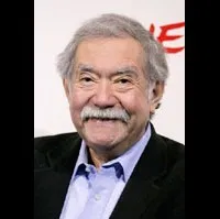 영화감독인 라울 루이즈의 대표 이미지