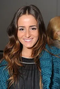 배우인 에리카 마더의 대표 이미지