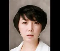 연극배우인 김태인의 대표 이미지