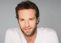 배우인 기욤 크라모이산의 대표 이미지