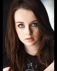 배우인 케이시 롤의 대표 이미지