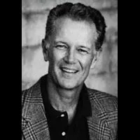 배우인 브루스 그레이의 대표 이미지