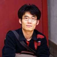 감독, 각본, 촬영, 편집인 신정철의 대표 이미지