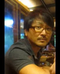 감독인 오덕순의 대표 이미지