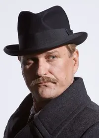 배우인 졸트 앙게르의 대표 이미지